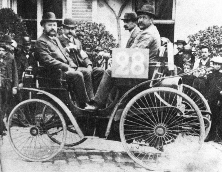 la primera carrera de automóviles