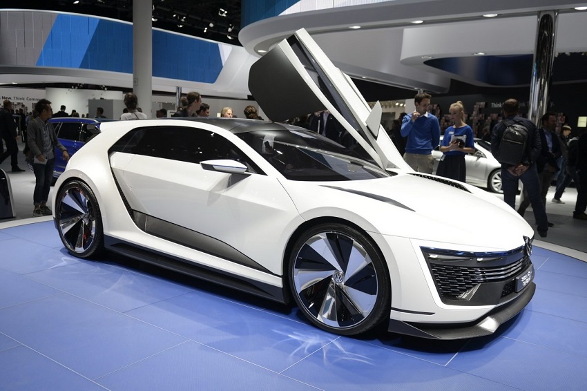 La octava generación del Volkswagen Golf vendrá acompañada de su inseparable versión deportiva R 
