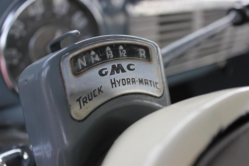 La General Motors (GM) había lanzado en 1939 la primera caja totalmente automática, la Hydramatic Power Glide