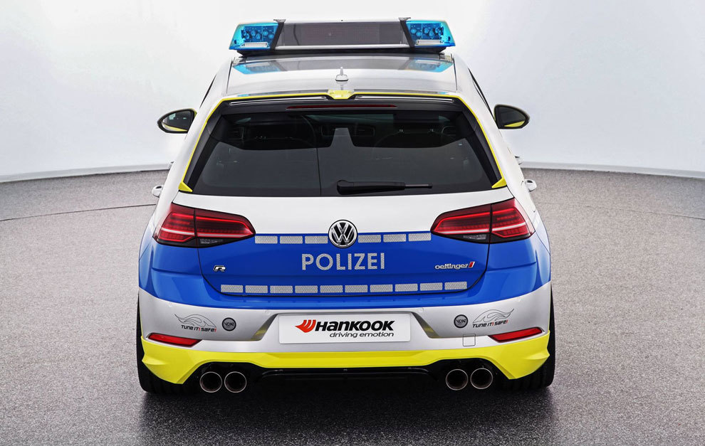 Volkswagen Golf R tuneado de la policía alemana (Vista trasera)