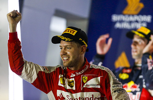 Ferrari dobla campanas en Singapur, Red Bull segundo