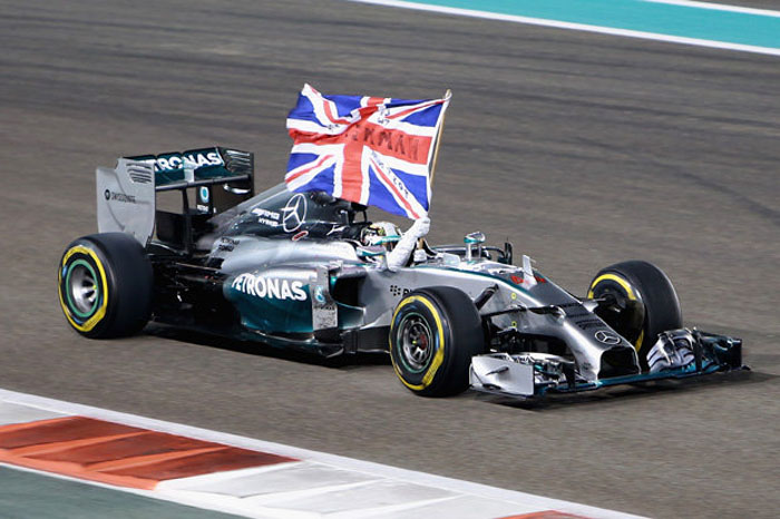 Hamilton y Mercedes mas cerca del trono