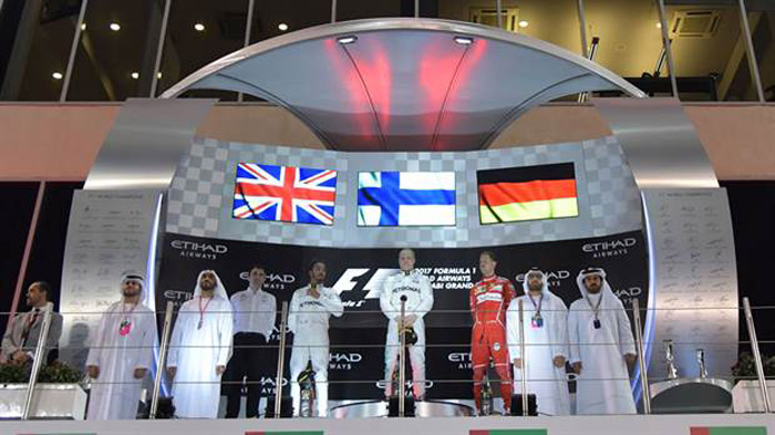 Valtteri Bottas se lleva el último Gran Premio del año