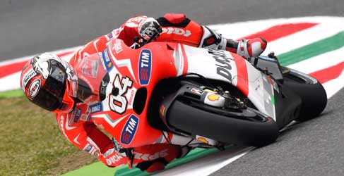 Andrea Dovizioso renueva por dos años con Ducati