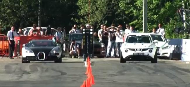 Nissan Juke-R v.s. Bugatti Veyron Vídeo: Nissan Juke-R contra Bugatti Veyron, ¿por cuál apostarías?