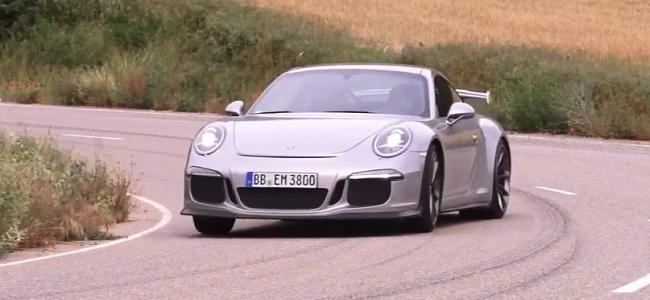 Vídeo: Chris Harris prueba el nuevo Porsche 911 GT3 2013