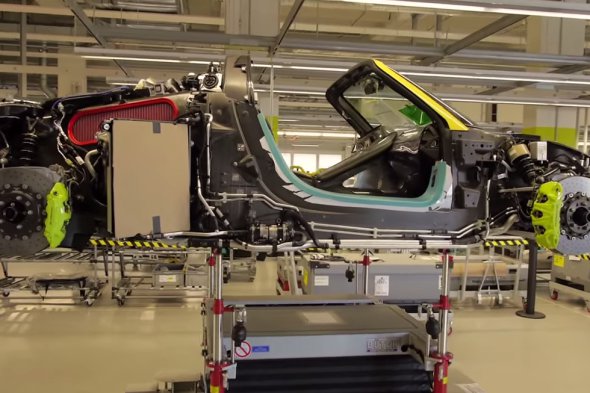 Y así es cómo se fabrica el Porsche 918 Spyder, visto en vídeo