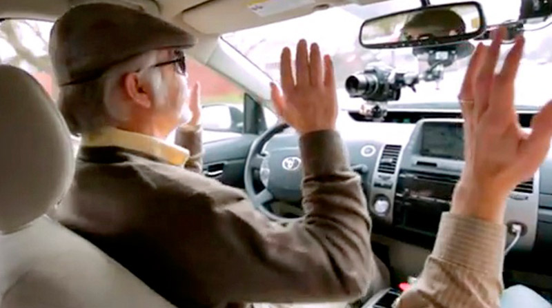 Un ciego al volante del coche de Google