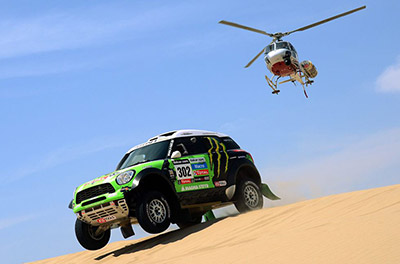 Dakar Autos / Peterhansel gana y es líder; Carlos Sainz pierde 18 minutos