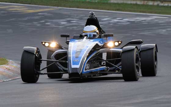 Un monoplaza Formula Ford 1.0 Ecoboost sorprende en Nürburgring