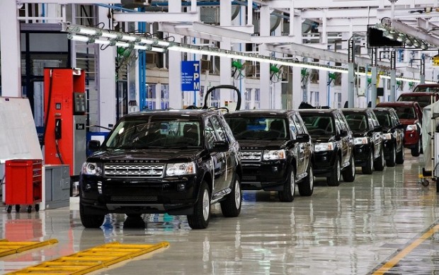 Land Rover hinca su bandera en Brasil