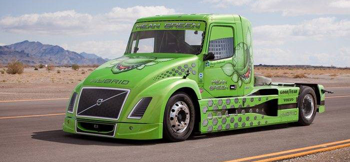 Volvo 'Mean Green' el camión más rápido del mundo
