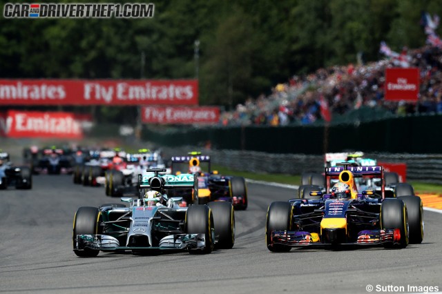 Mateschitz vuelve a ver a Mercedes lejos del alcance de Red Bull