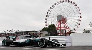 Doblete de Mercedes en Japón, Hamilton primero