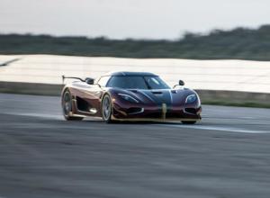 Koenigsegg Agera Koenigsegg Agera vs. Bugatti Chiron ¿Cuál es más rápido?