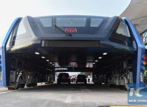 Transit Elevated Bus ¿Recuerdan el autobús chino que circula por encima de los coches? Pues ya es una realidad