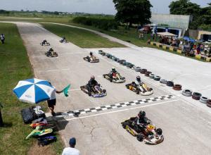 Regresa el karting a su habitual instalación de Cocomar