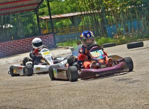 Verano sobre karting en La Habana