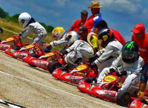 Xl Enduro Pioneril de Karting Velocidad y buenos tiempos sobre el caliente Cocomar
