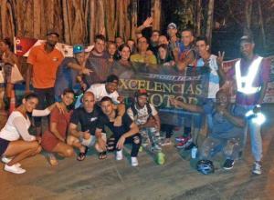 Amigos del Motor en los Jardines de la Tropical El jardín de la velocidad