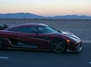 Koenigsegg Agera RS Koenigsegg Agera es el auto más rápido del mundo
