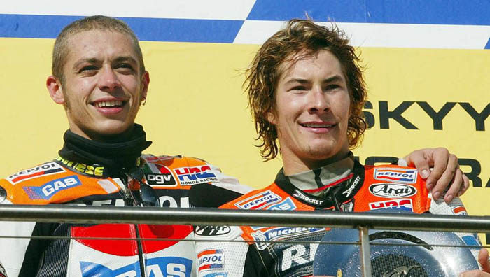 Nicky Hayden (derecha) junto a Valentino Rossi