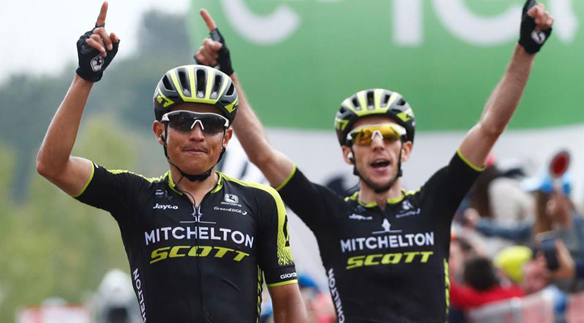 Chaves y Simon Yates toman el Etna: etapa y maglia rosa