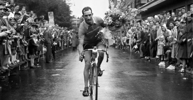 Honran a Gino Bartali | Excelencias del Motor