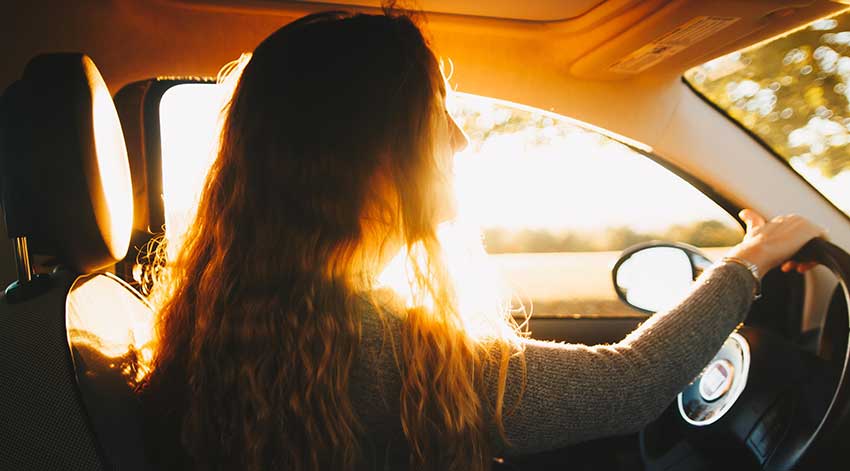 Mujer al volante