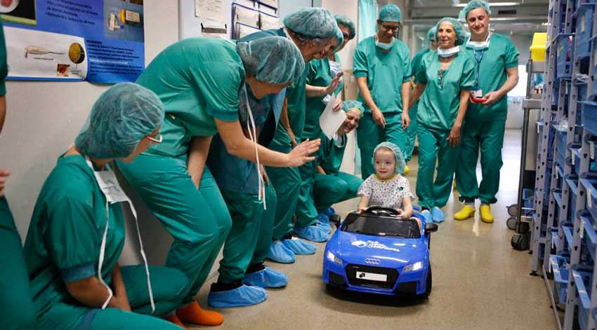 Juguete teledirigido de Audi en hospitales