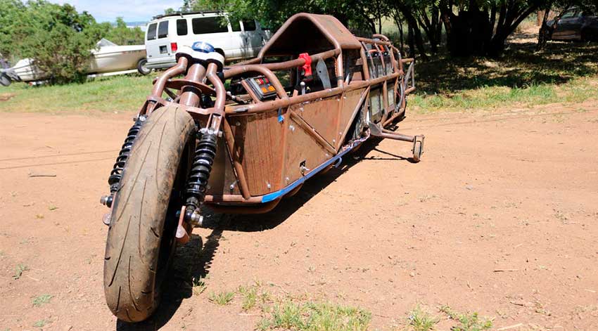 Una moto eléctrica aerodinámica “hecha en casa”