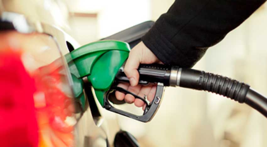 Consejos para si tu coche o moto se queda sin combustible
