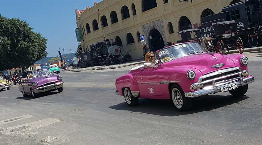 Degustar La Habana sobre ruedas clásicas