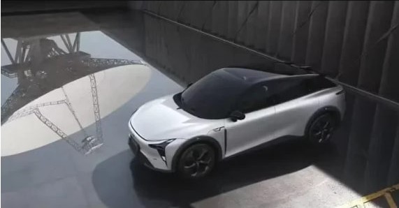 primer coche eléctrico chino con sistema de inteligencia artificial
