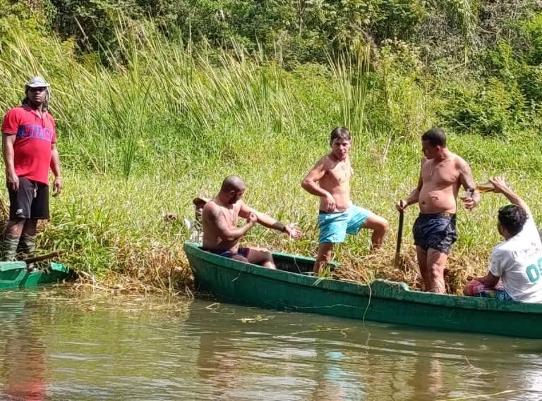 Locos por las Motos y la limpieza del rio del parque Lenin 