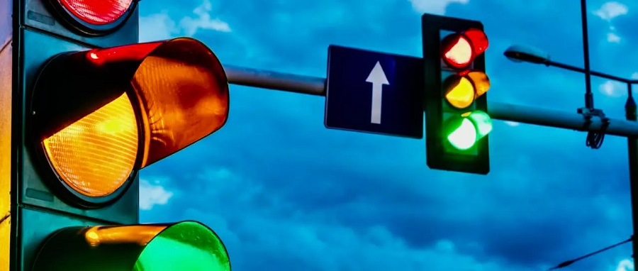 El semáforo de la discordia