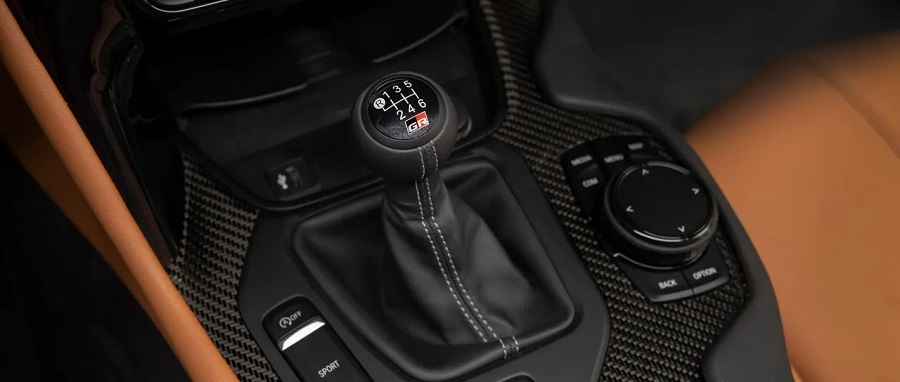 Toyota trabaja en un cambio manual simulado para eléctricos