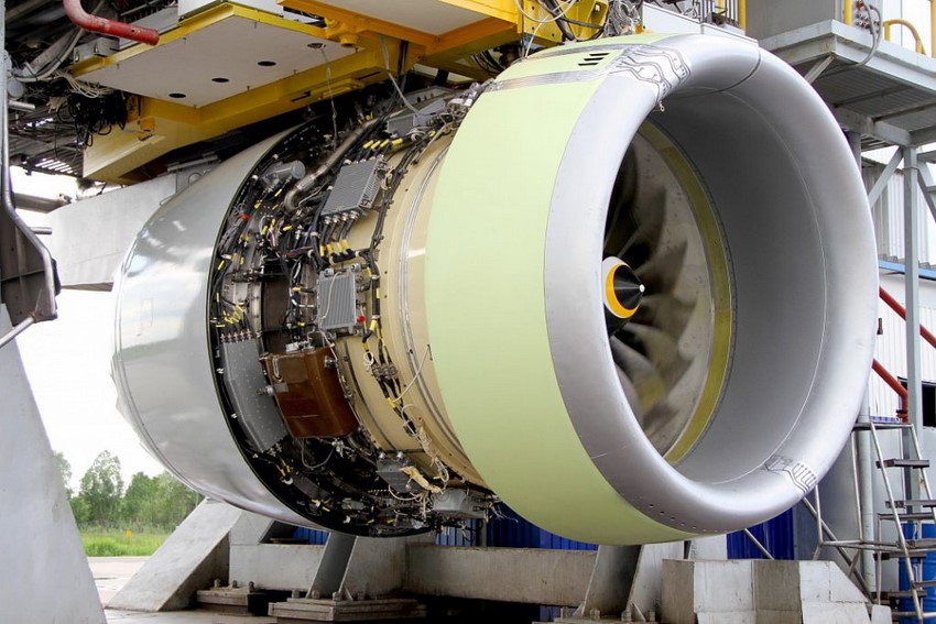 Irkut MC-21-300 motor de prueba