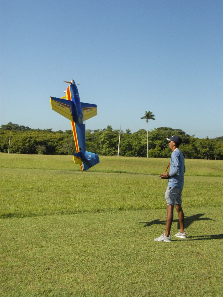 Misael López Presidente  de Federación de Aeromodelismo