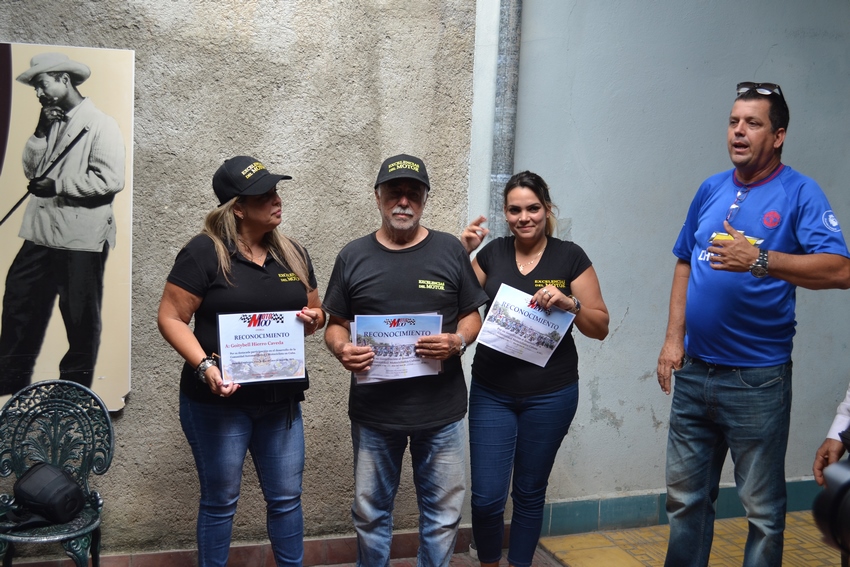 Premio a Excelencias del Motor de parte de Moto 100