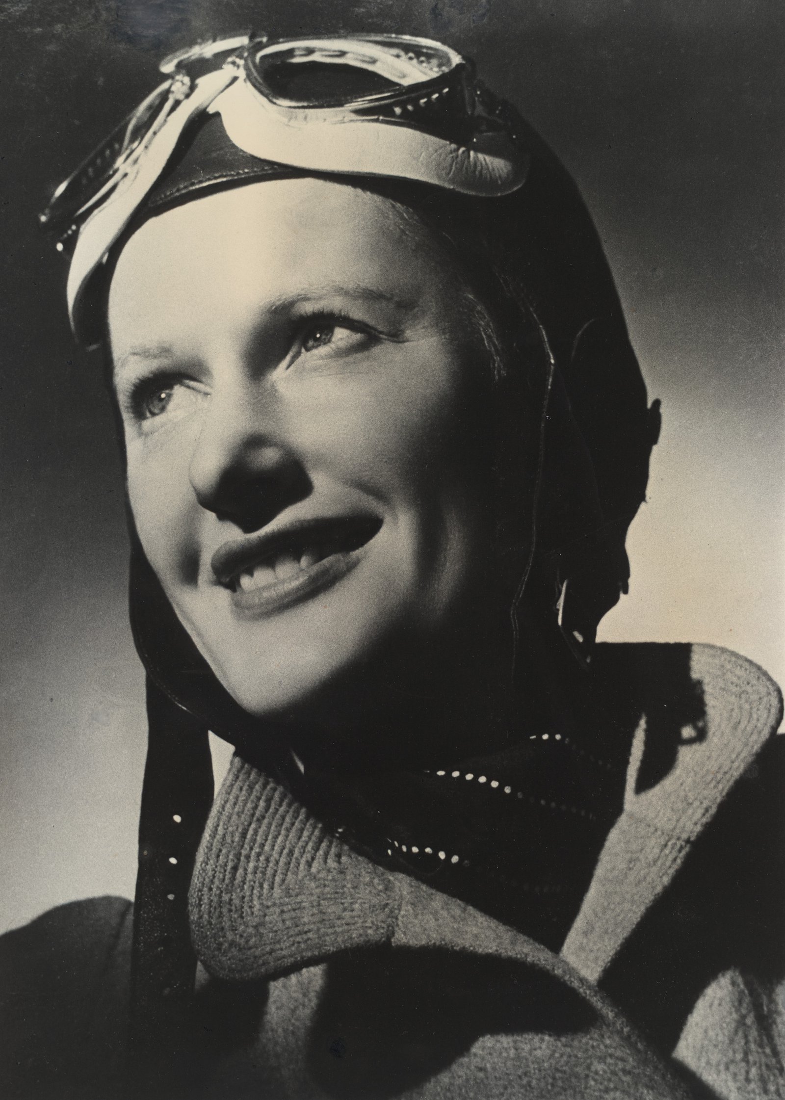Fallece Nancy Bird-Walton, piloto australiana
