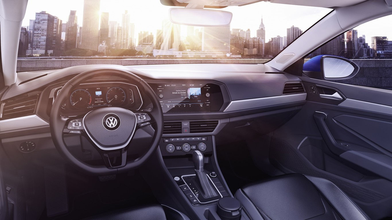 Volkswagen Jetta, panel interior