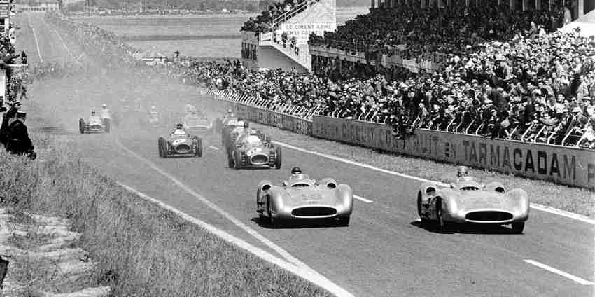 Memorias del Motor: El argentino Juan Manuel Fangio logra su 3er título de Campeón Mundial de Automovilismo