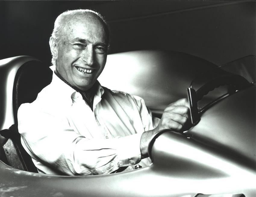 Memorias del motor: Fallece en la clínica argentina Mater Dei, el quíntuple Campeón Mundial de Automovilismo Juan Manuel Fangi