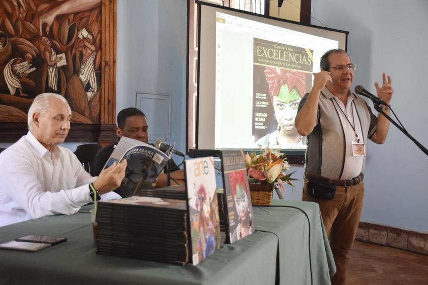 José Carlos De Santiago presentó la Revista Excelencias Turísticas del Caribe y Las Américas y Arte por Excelencias