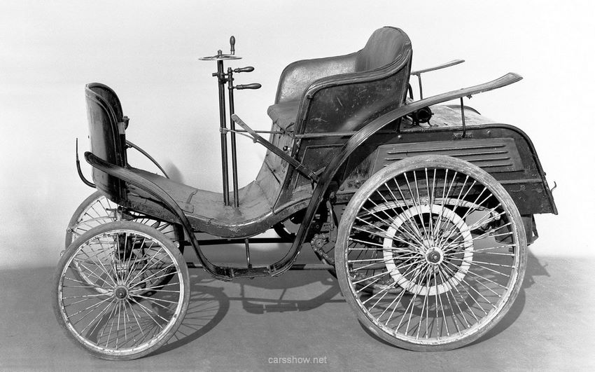 Timón o volante, más de 100 años de historia