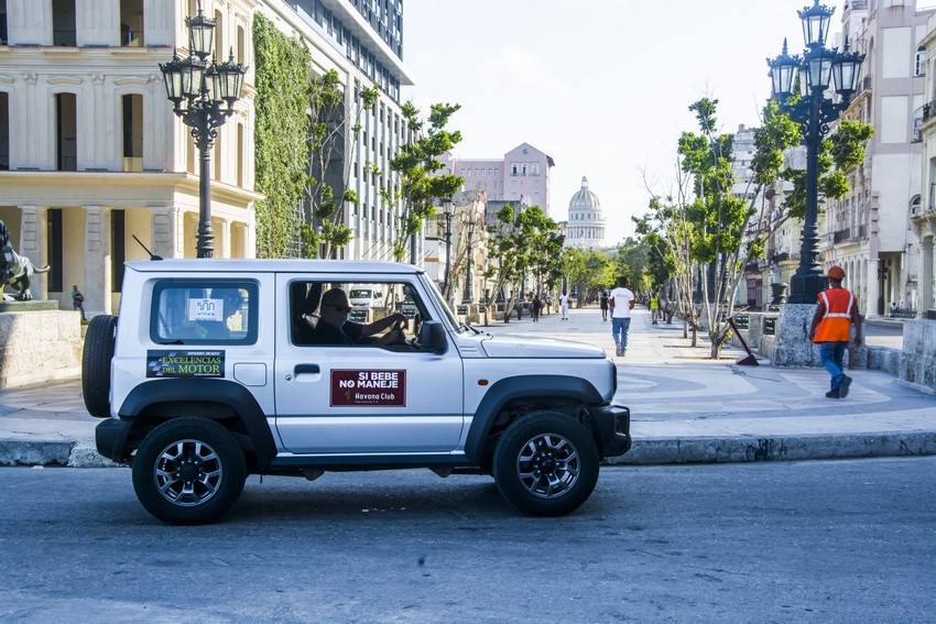 En el Suzuki por el Prado