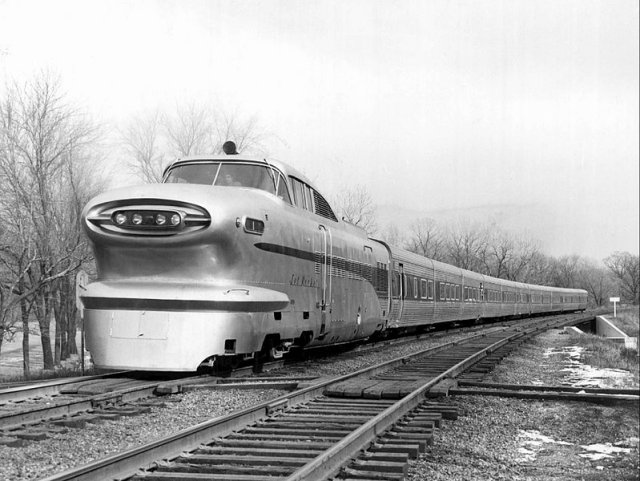 primer tren de industria española