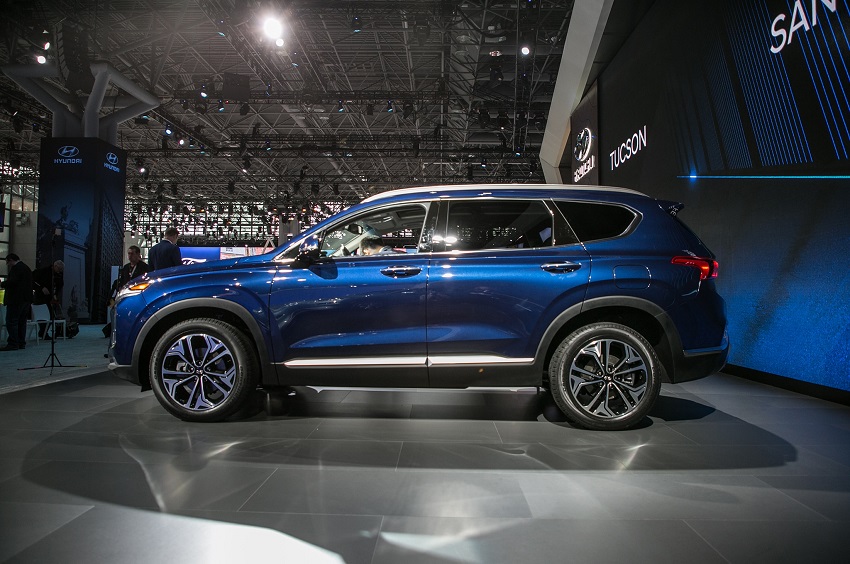 Hyundai Santa Fe 2019 azul, foto lateral