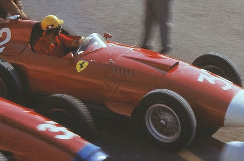 Luigi Musso, piloto de carreras italiano.